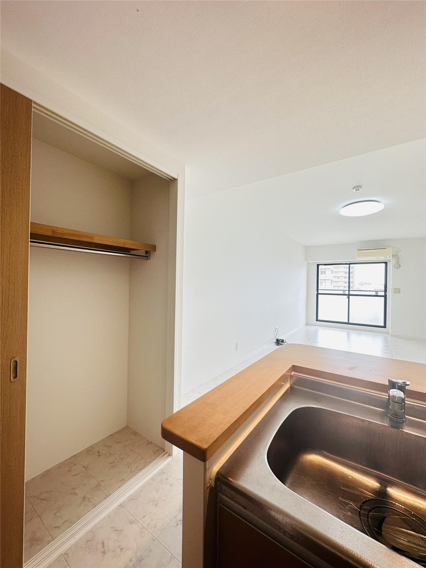 キャッスルコート西新町の物件内観写真