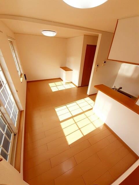 トレス・シエーネの物件内観写真