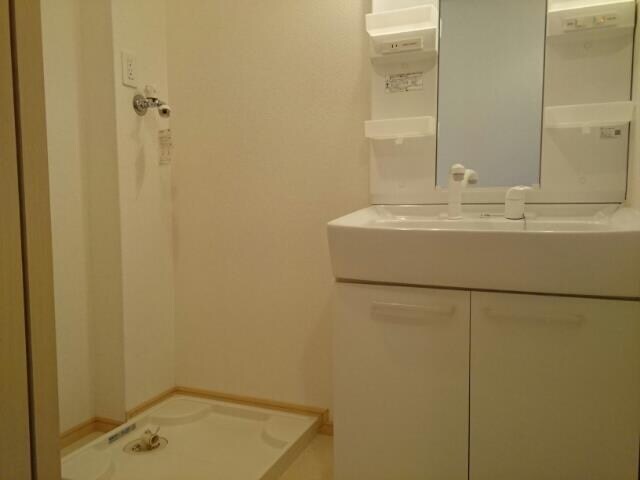 ワイズ　コンブリオVの物件内観写真