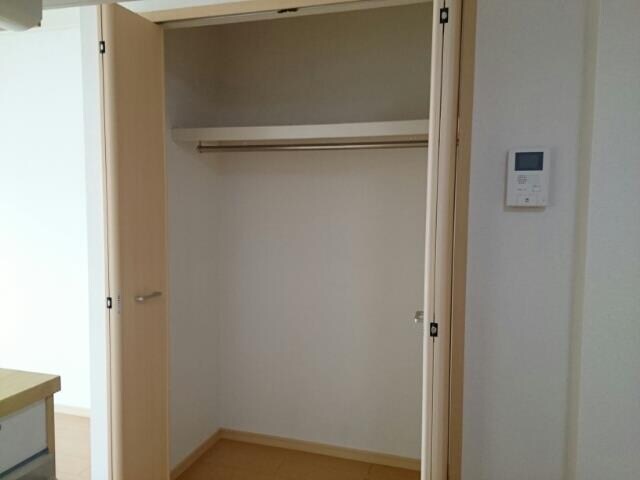 ワイズ　コンブリオVの物件内観写真