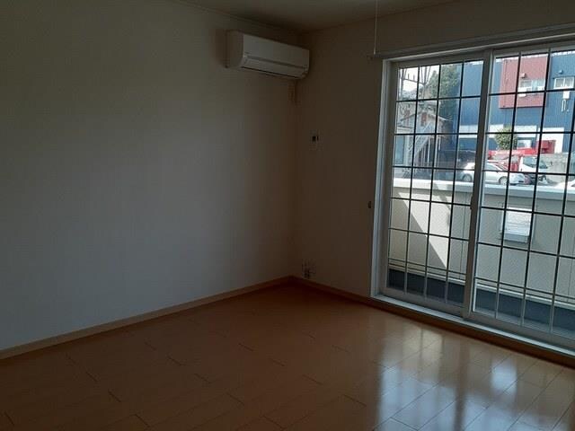 ワイズ　コンブリオVの物件内観写真