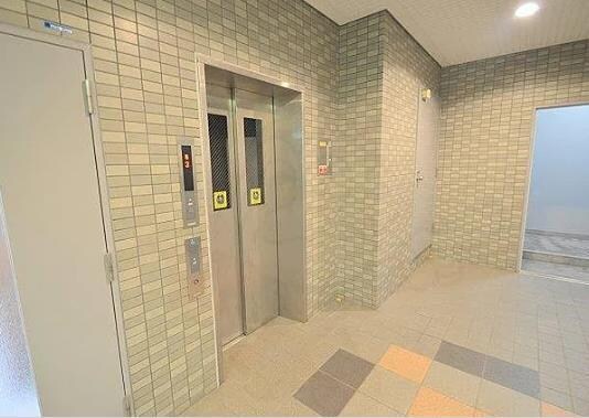 白鷹夙川マンションの物件外観写真