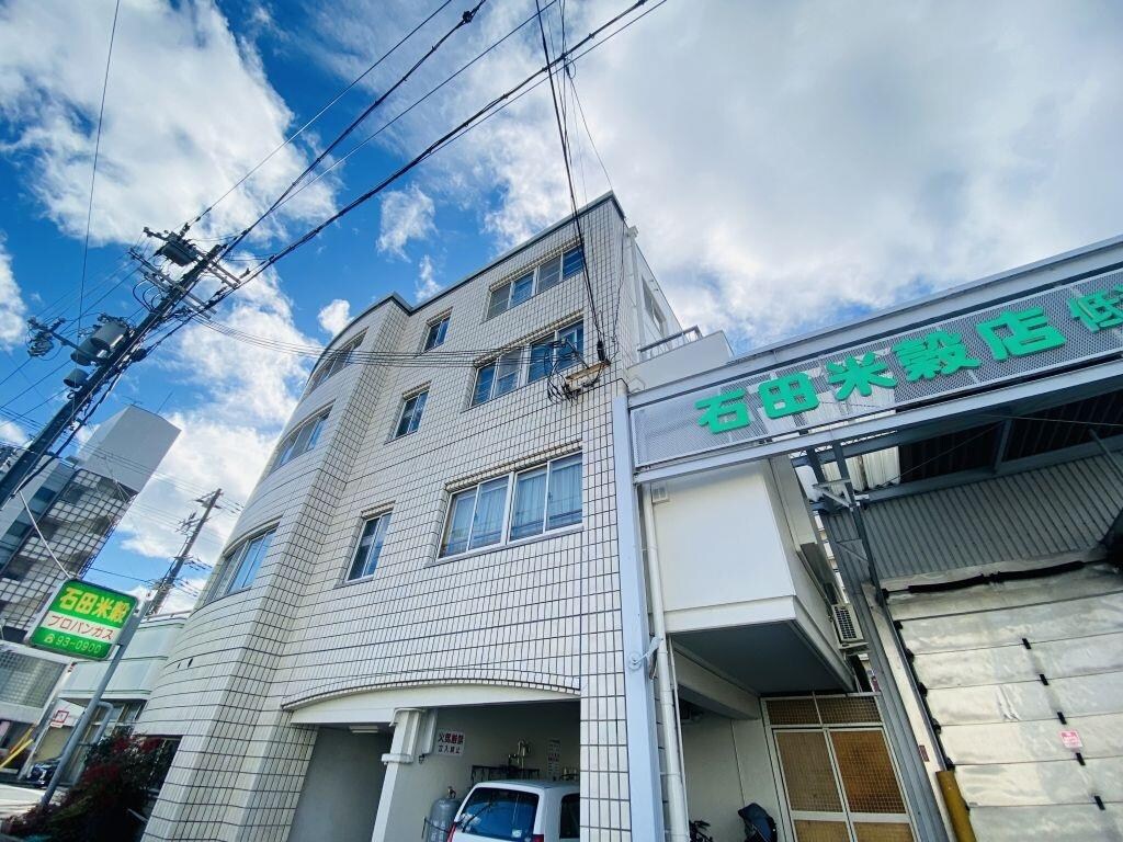 石田ビルの物件外観写真