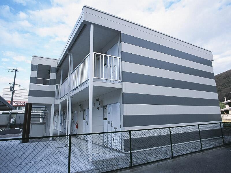 レオパレスＩＫＥＪＩＲＩの物件外観写真