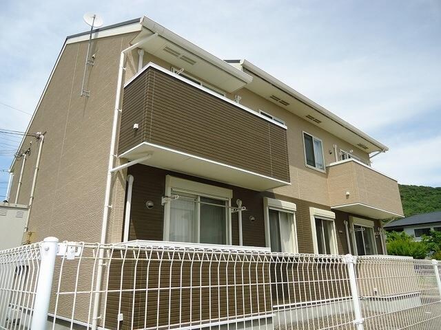 スクエア・センチュリーの物件外観写真