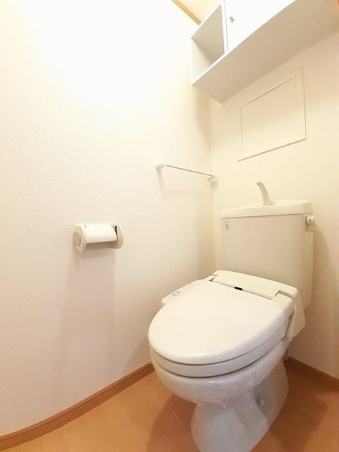 ウエスト・モンターニュＢの物件内観写真