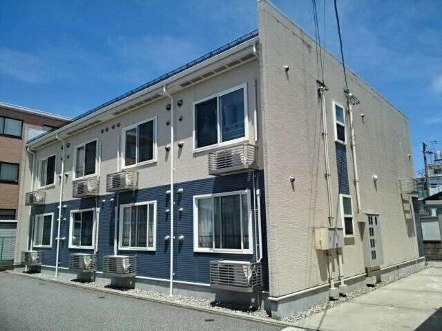 クロンドールIIの物件外観写真