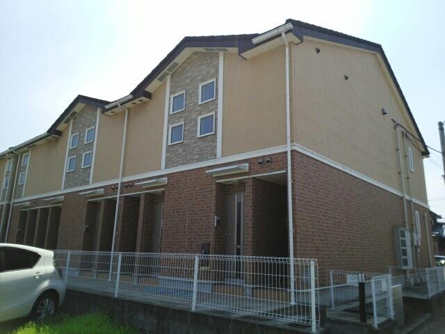 ウエスト・モンターニュＡの物件外観写真