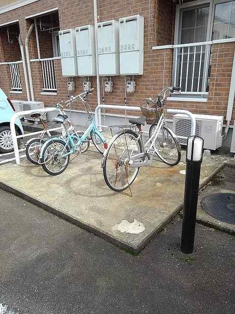 ウエスト・モンターニュＡの物件内観写真