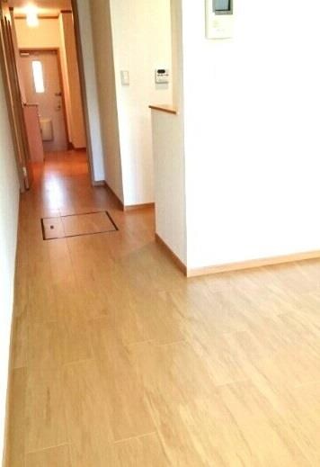 ウエスト・モンターニュＡの物件内観写真