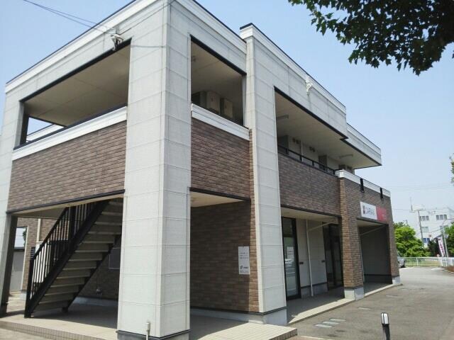 カーサプラシードＭの物件外観写真