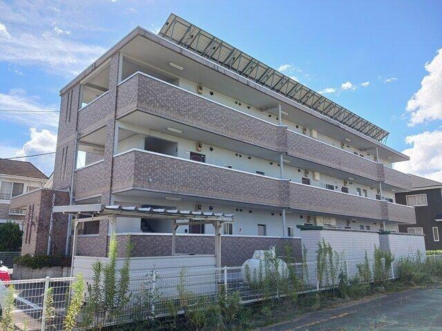 Ｊ・フローレンスの物件外観写真