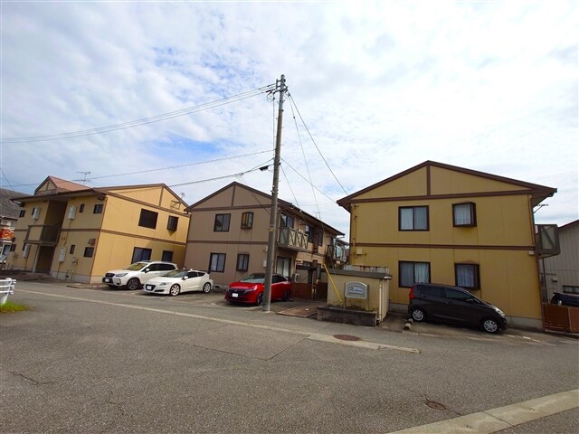 ポンパブランカの物件外観写真