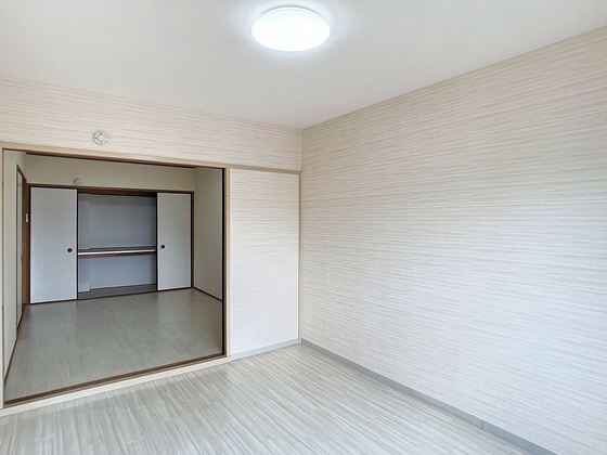 コロニアルリビング西島田ウエストタワーの物件内観写真