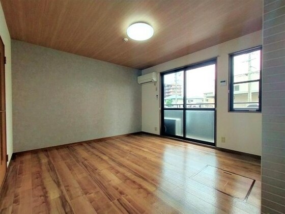 ラフィネ高柳の物件内観写真