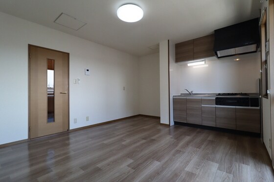 ラフィネ高柳の物件内観写真