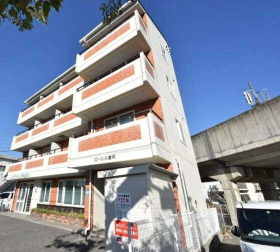 ローレル富町の物件外観写真