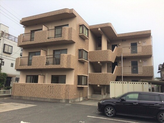 ロイヤルヴィラ下伊福の物件外観写真