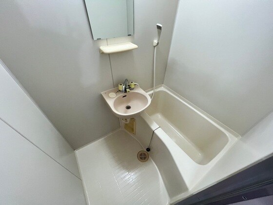 ロイヤルヴィラ下伊福の物件内観写真