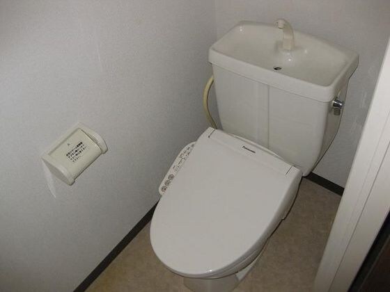 ロイヤルヴィラ下伊福の物件内観写真