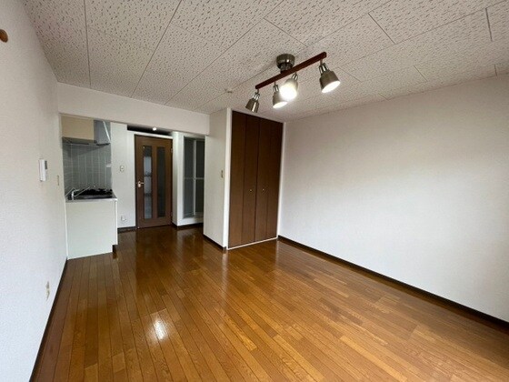 ロイヤルヴィラ下伊福の物件内観写真