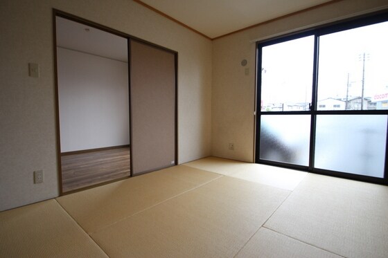 カサシオン高柳の物件内観写真