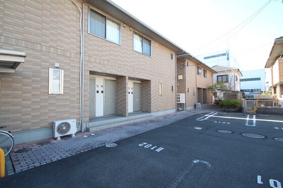 ファルコンⅠの物件外観写真