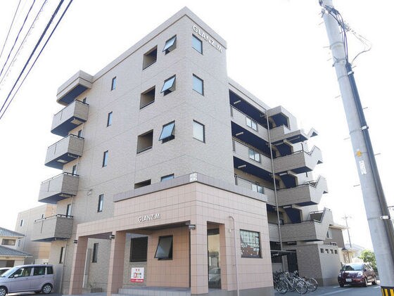 グランツ・Mの物件外観写真