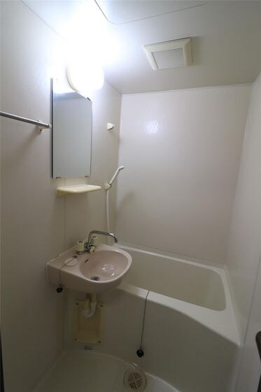 アジュール下中野の物件内観写真