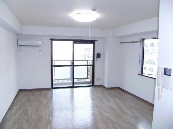 ロイヤルレピュート東島田の物件内観写真