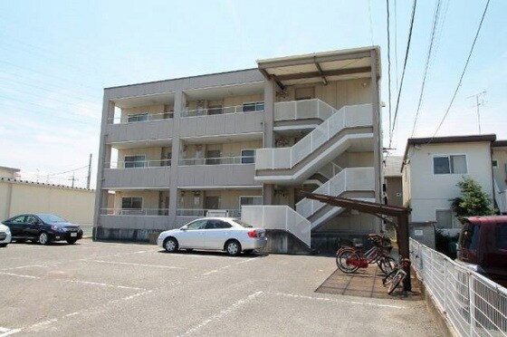 メゾン西ウィングの物件外観写真