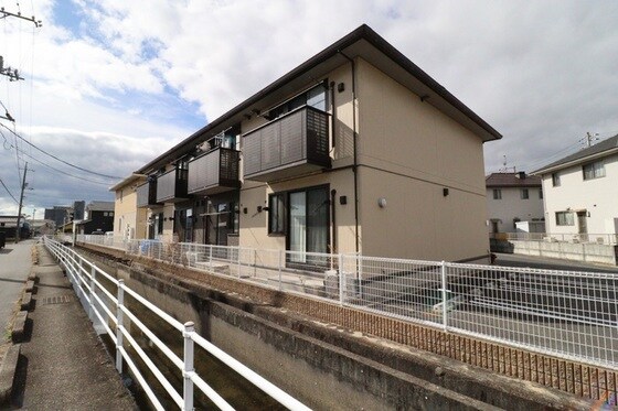 プランタンの物件外観写真