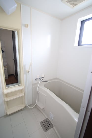 スリーサンズの物件内観写真