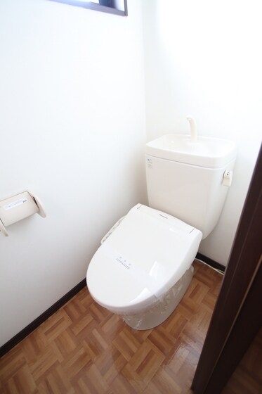 スリーサンズの物件内観写真