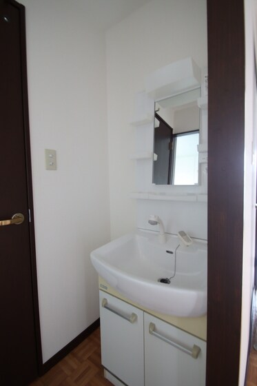 スリーサンズの物件内観写真