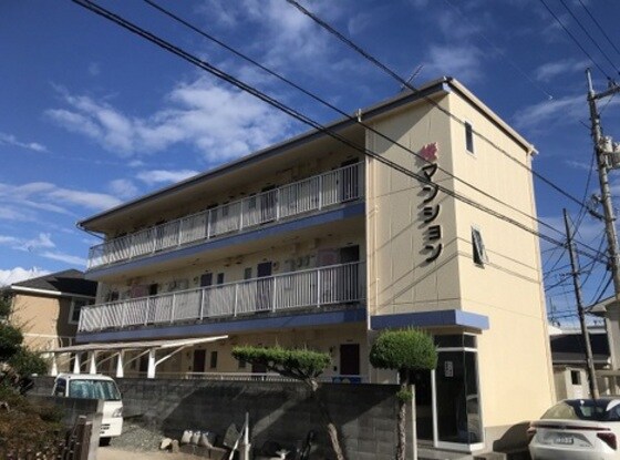 桜マンションの物件外観写真