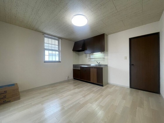 アーバン・ハイツ松新ⅡA棟の物件内観写真