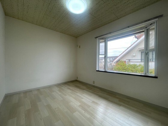 アーバン・ハイツ松新ⅡA棟の物件内観写真