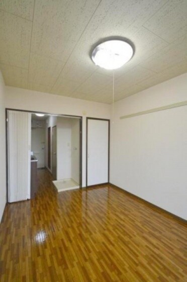 プリューネルの物件内観写真