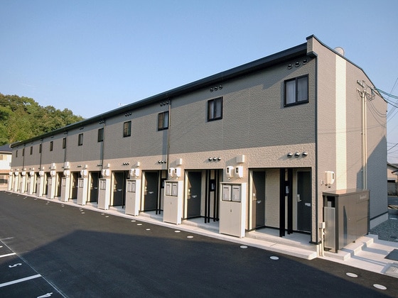 レオパレス千丸の物件外観写真