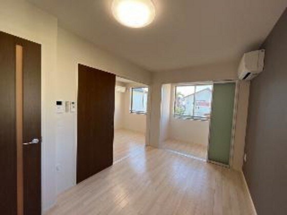 ジニアス瀬戸の物件内観写真