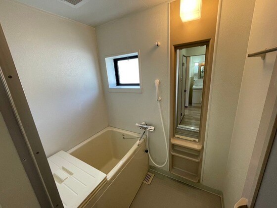 ニューハピニスB棟の物件内観写真