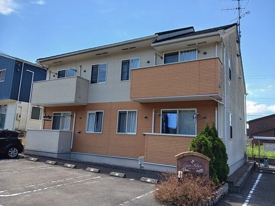 カーサ　フェリーチェの物件外観写真