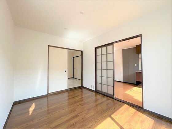 シャトレ・ファミーユBの物件内観写真