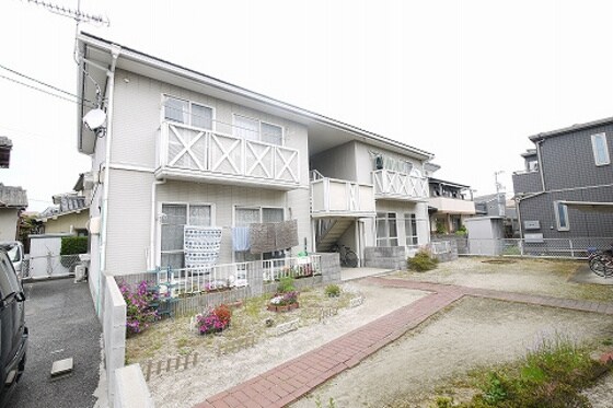 リベラル八幡Aの物件外観写真