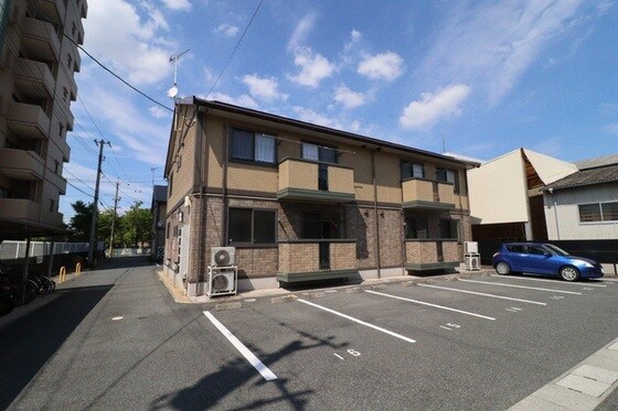 リビングタウン豊成 B棟の物件外観写真