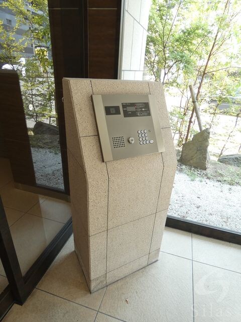 ザ　カームの物件外観写真