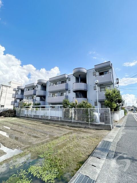 VILLA93の物件外観写真