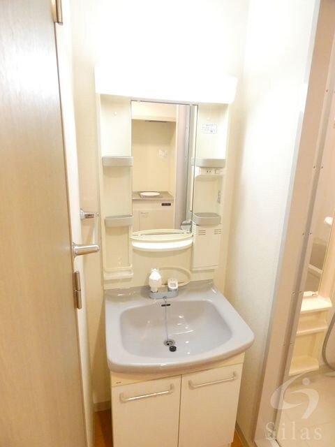 ロイヤル御幣島の物件内観写真