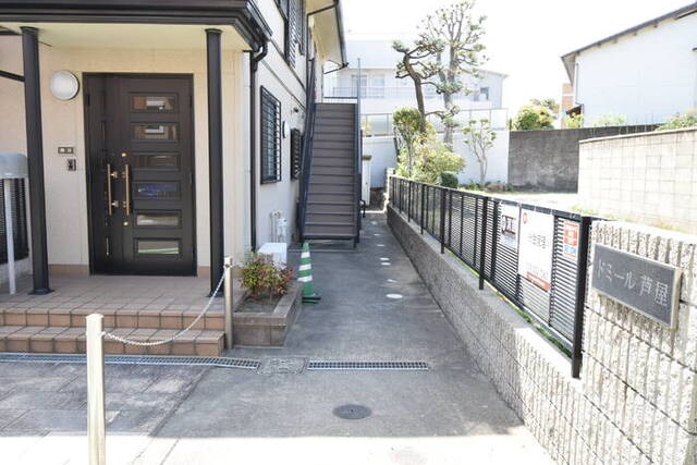 ドミール芦屋の物件外観写真